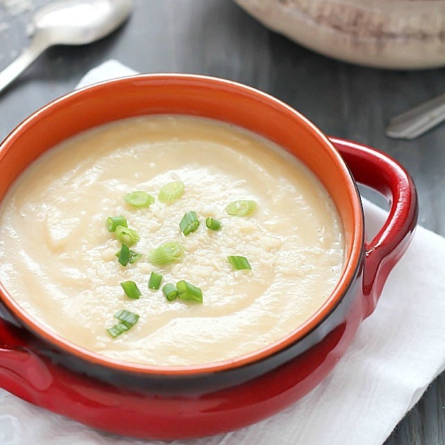 Simple Cauliflower Soup: Healthy Comfort in Under 30 Mins